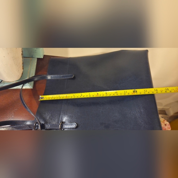 Chic Navy Tote Bag - Picture 10 of 16